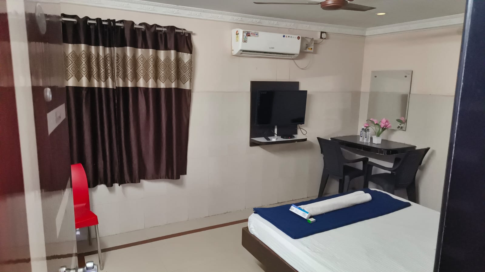 Hotel room at SS Residency Grand Hyderabad